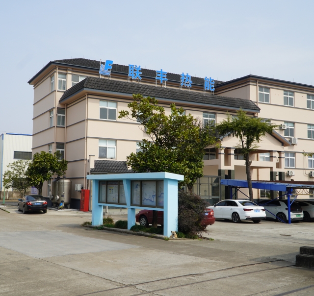 www.zjlfrn.cn首页关于我们厂房_副本.jpg